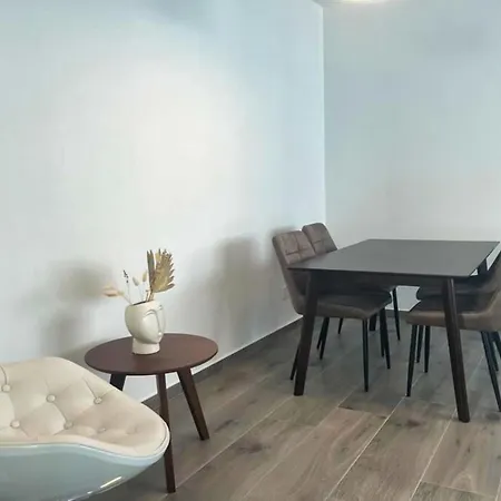 公寓 Phaedrus Living Coral Ambiance 拉纳卡
